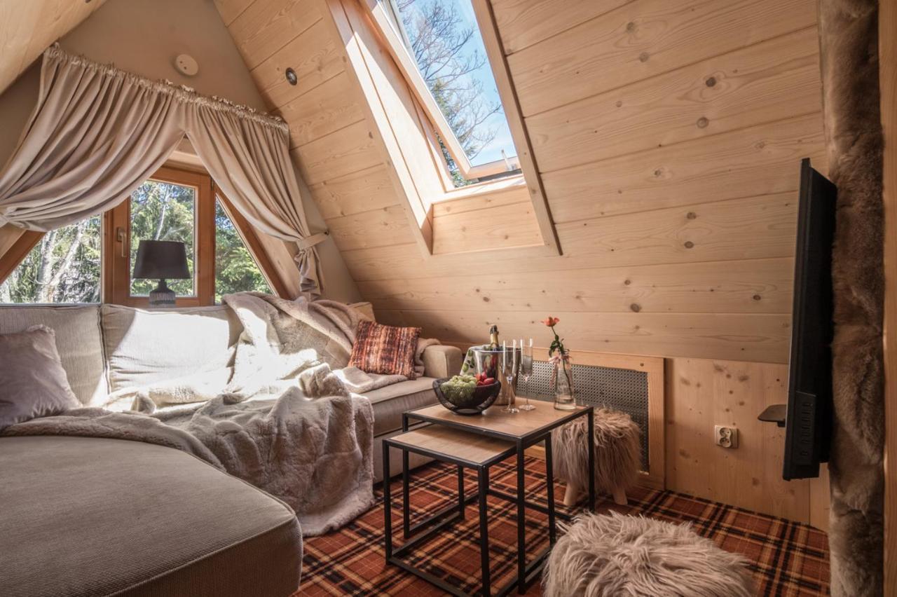 Two-Bedroom Apartment,1002262569:JPEG