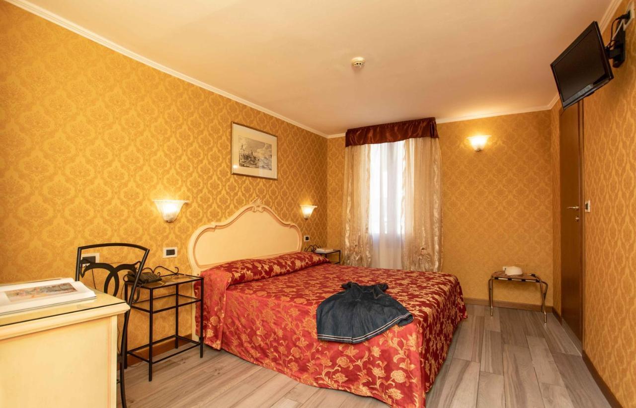 Apartament typu Junior Suite z widokiem na kanał