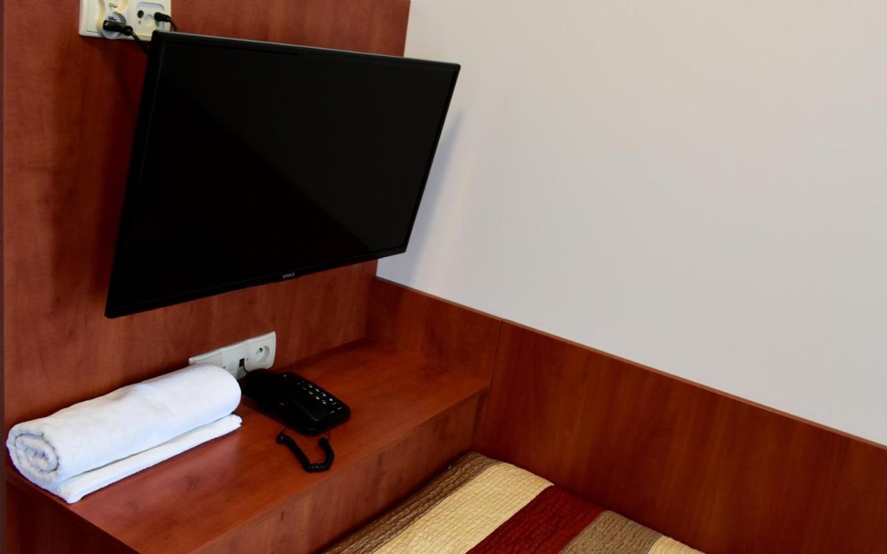 Single Room,1007824939:JPEG