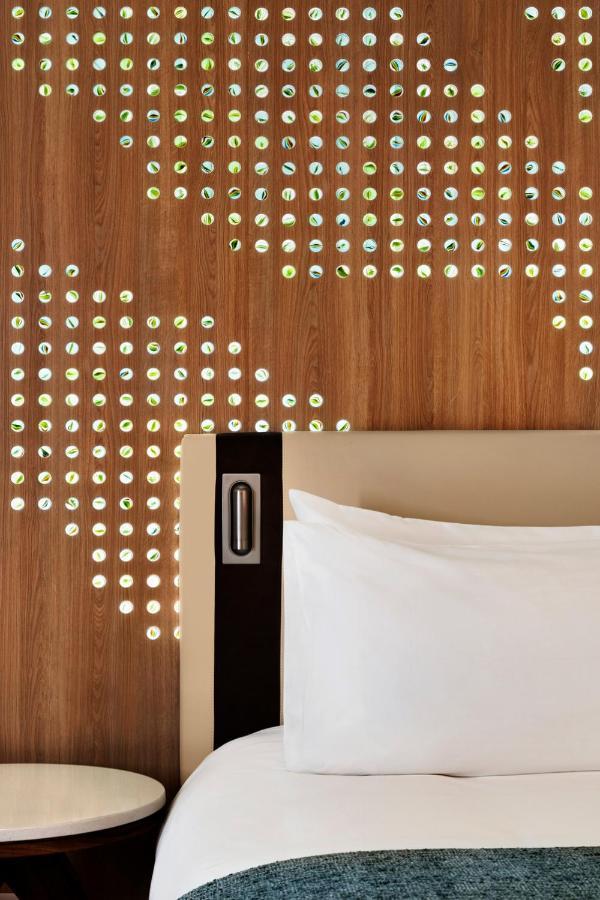 Mniejszy Apartament (Junior Suite) typu Club z widokiem na ocean