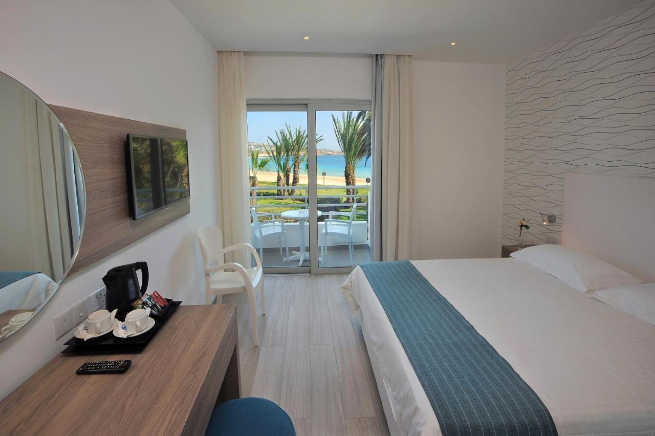 Superior Double or Twin Room Sea View