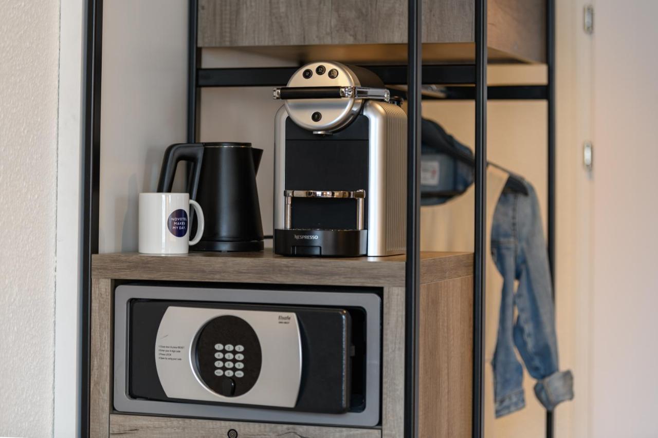 Executive Room with 1 Queen Bed and Sofa,1019658313:JPEG