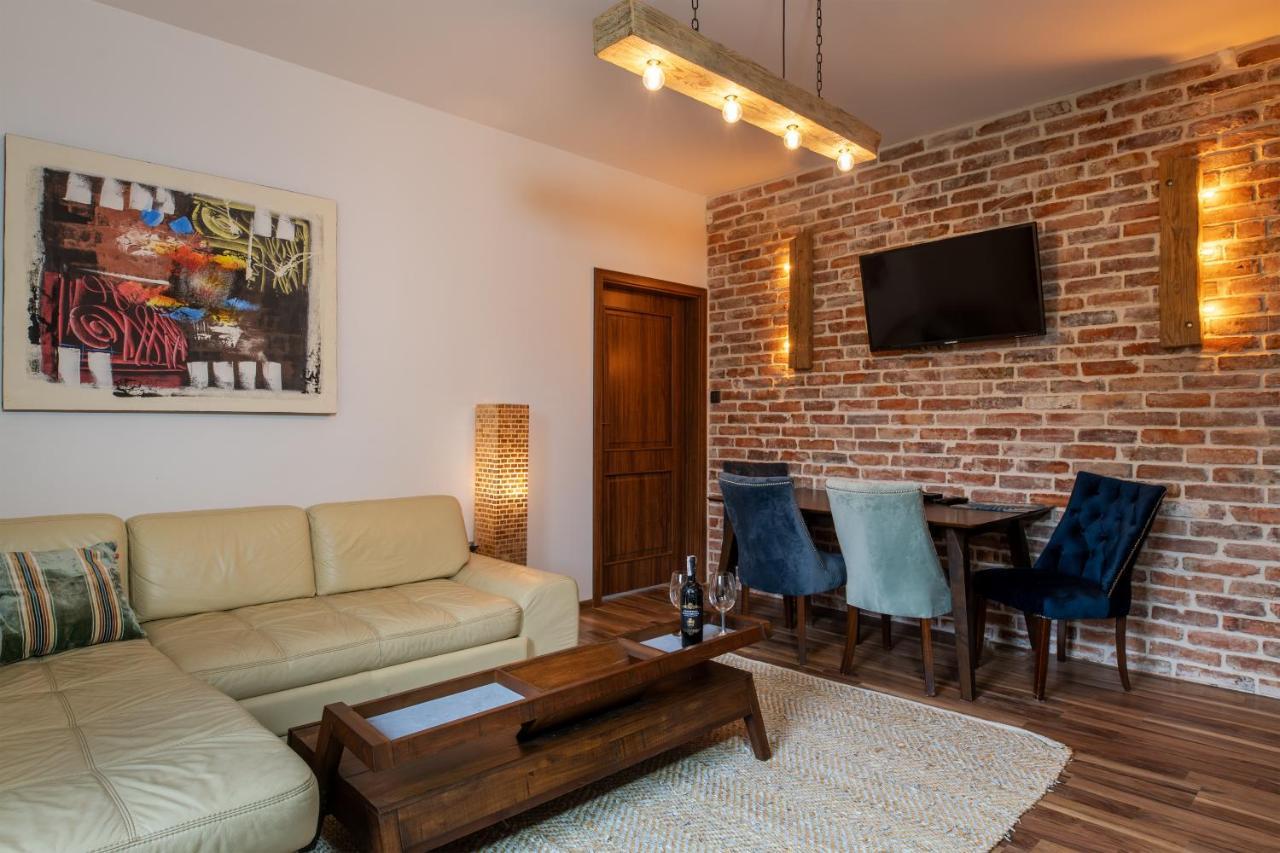 Two-Bedroom Suite,1022550925:JPEG