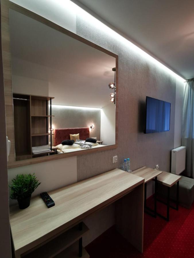 Family Room with Private Bathroom,1023748570:JPEG