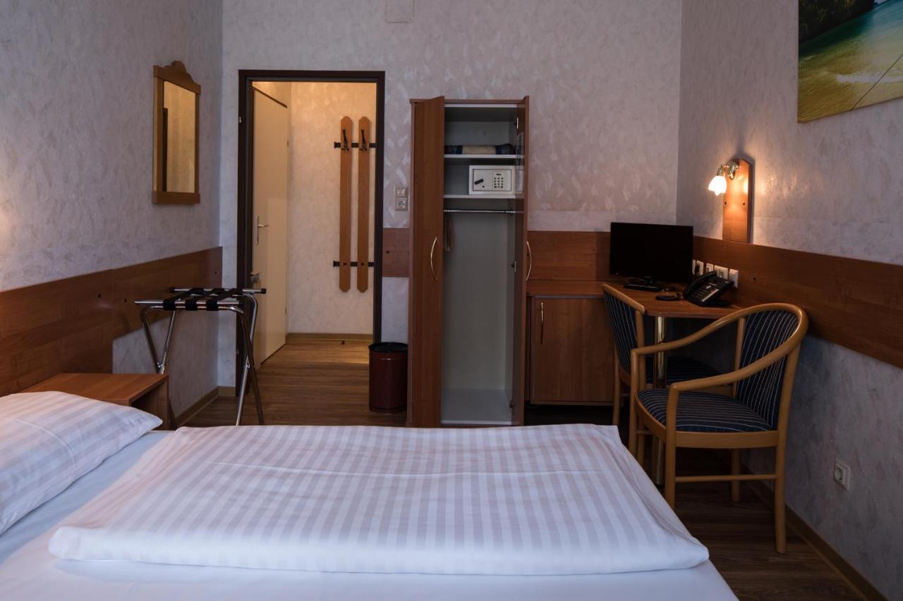 Economy Double Room