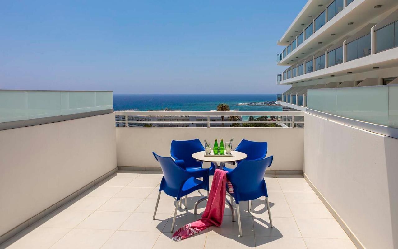 Family Room Sea View
