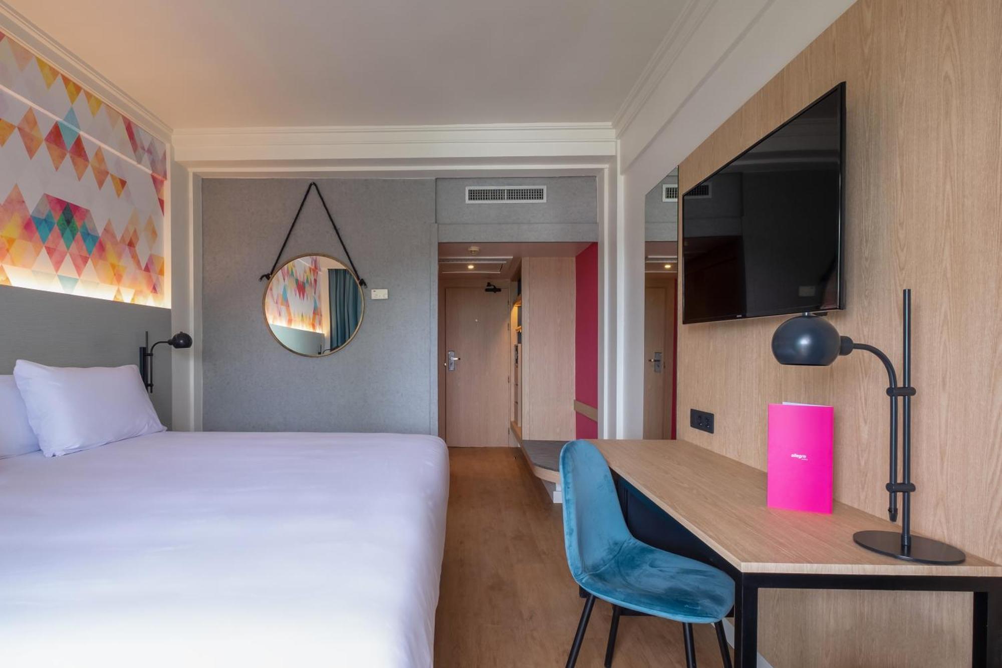 Superior Double or Twin Room,1211971852:JPEG