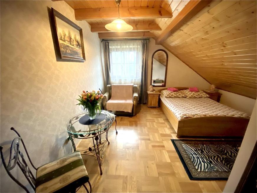Duży pokój dwuosobowy