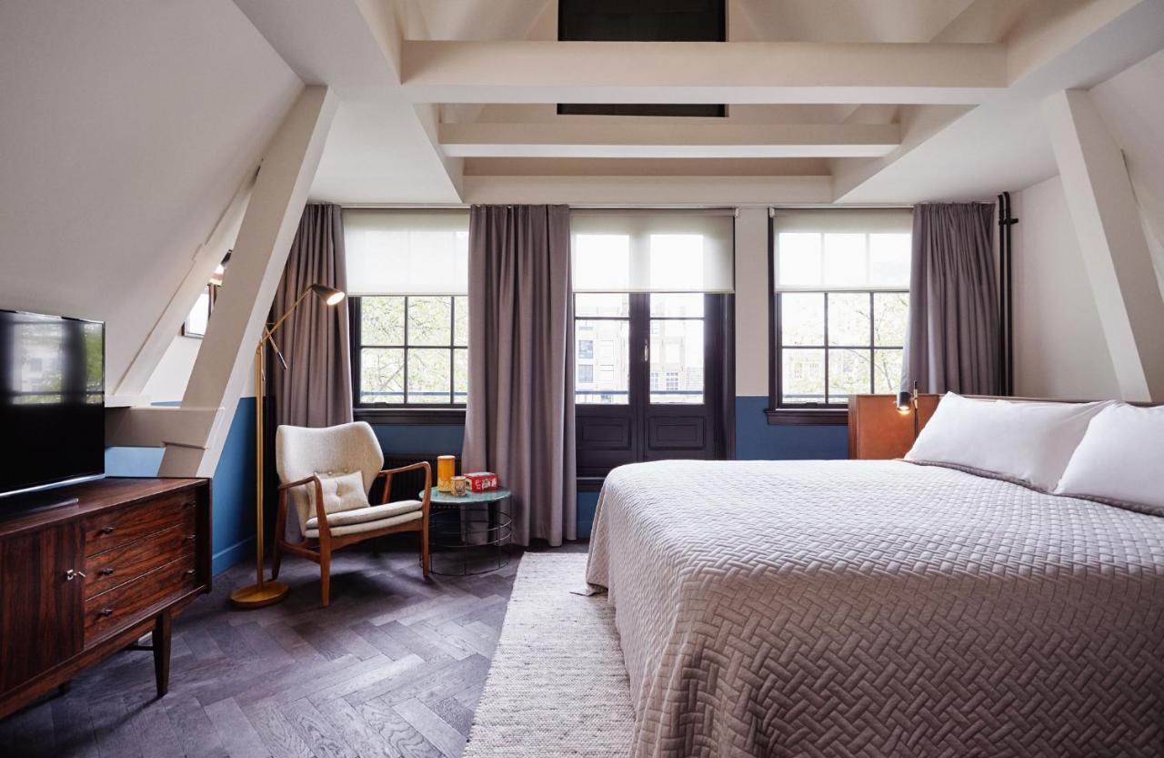 Roomy canal view
