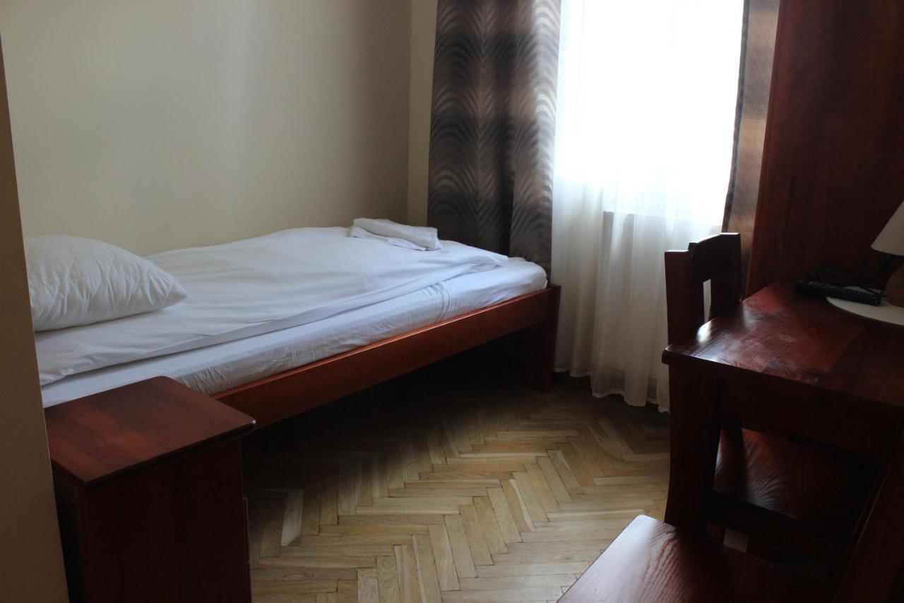 Single Room,1194136975:JPEG