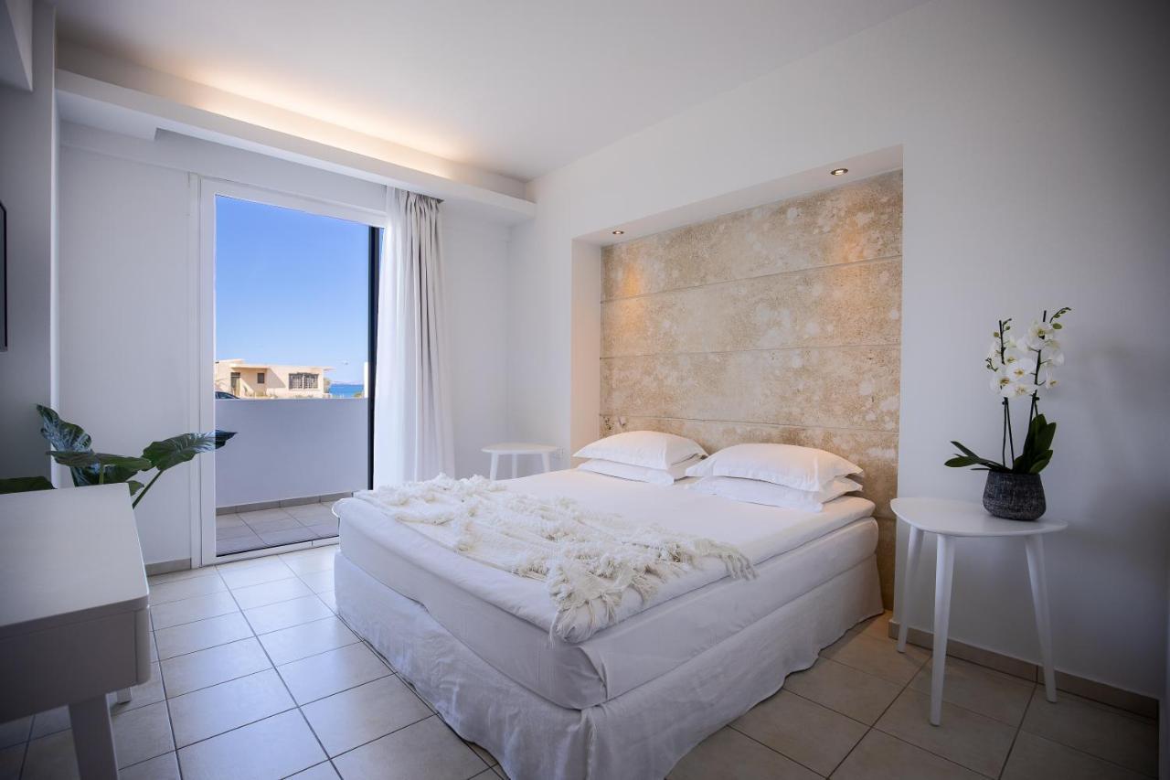 Apartment Side Sea View