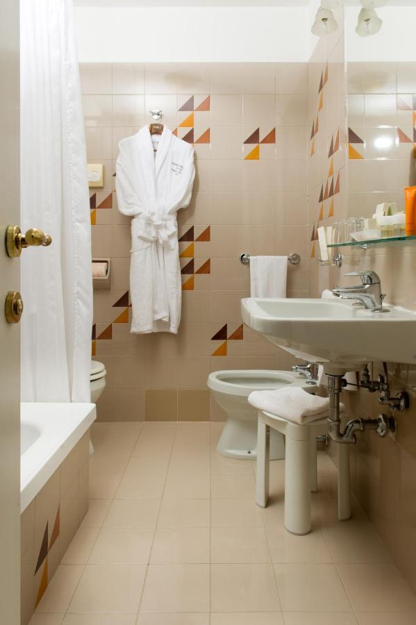 Classic Double or Twin Room,1066267441:JPEG