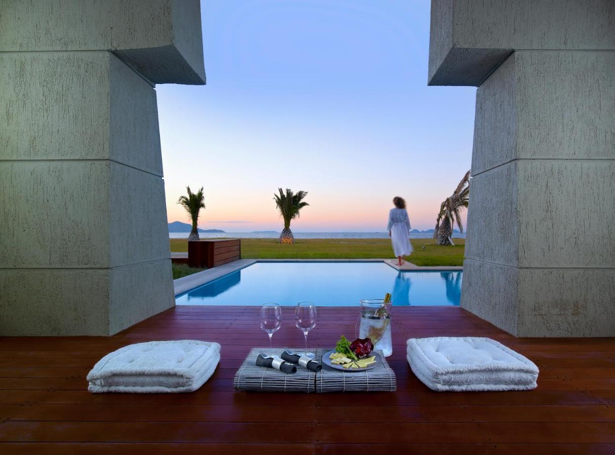 Maisonette Suite Sea Front Sharing Pool