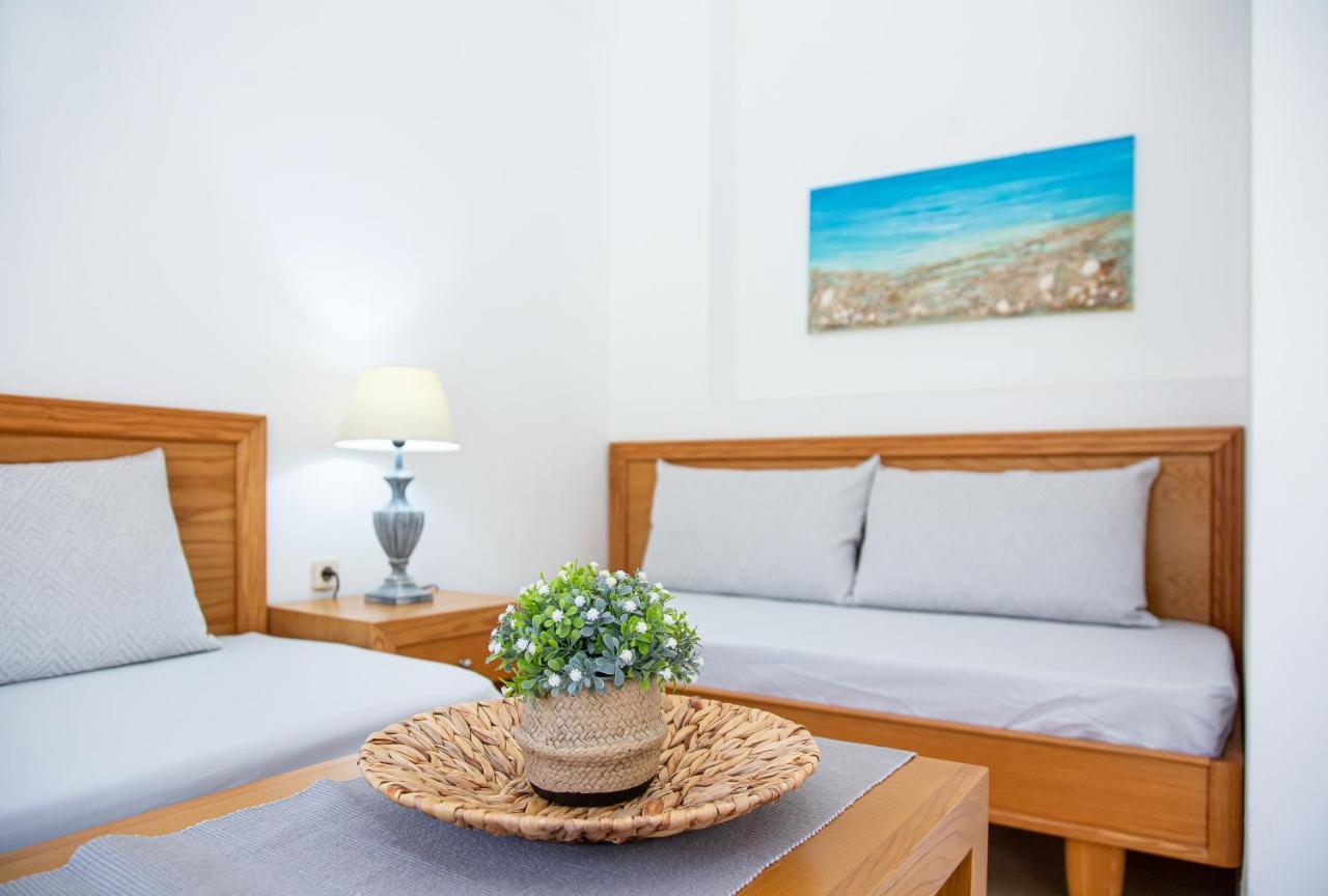 Luxury One-Bedroom Apartment Sea View