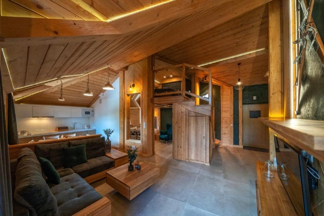 Apartment - Split Level - free access to swimming pool and spa facilities