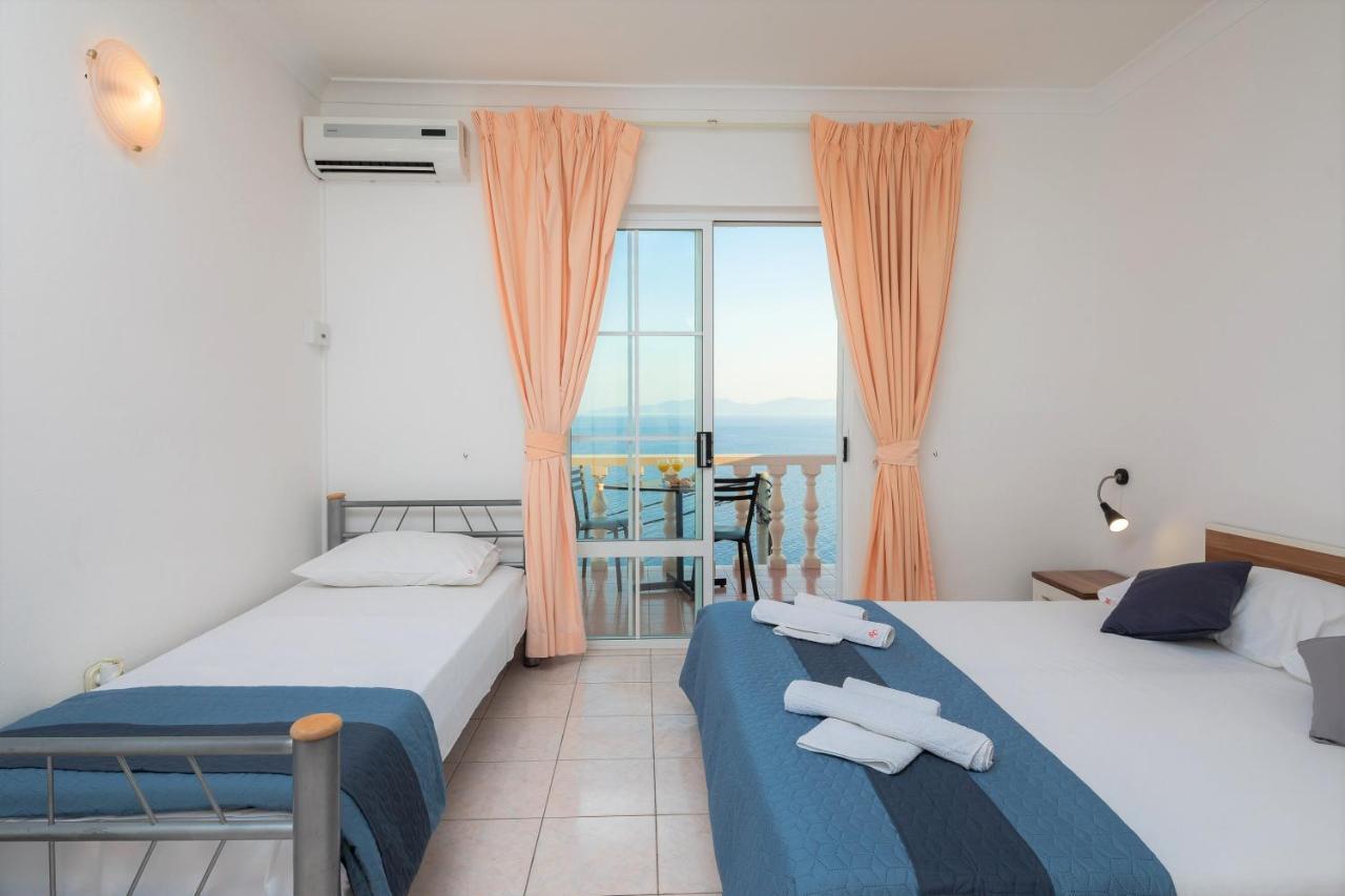 Deluxe Triple Room Sea View