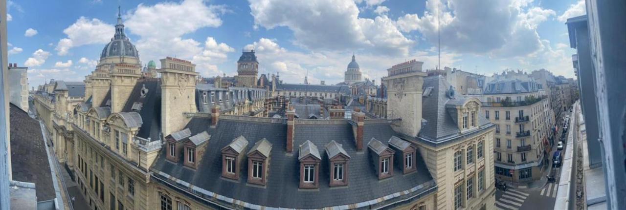 Superior Double Room Sorbonne View