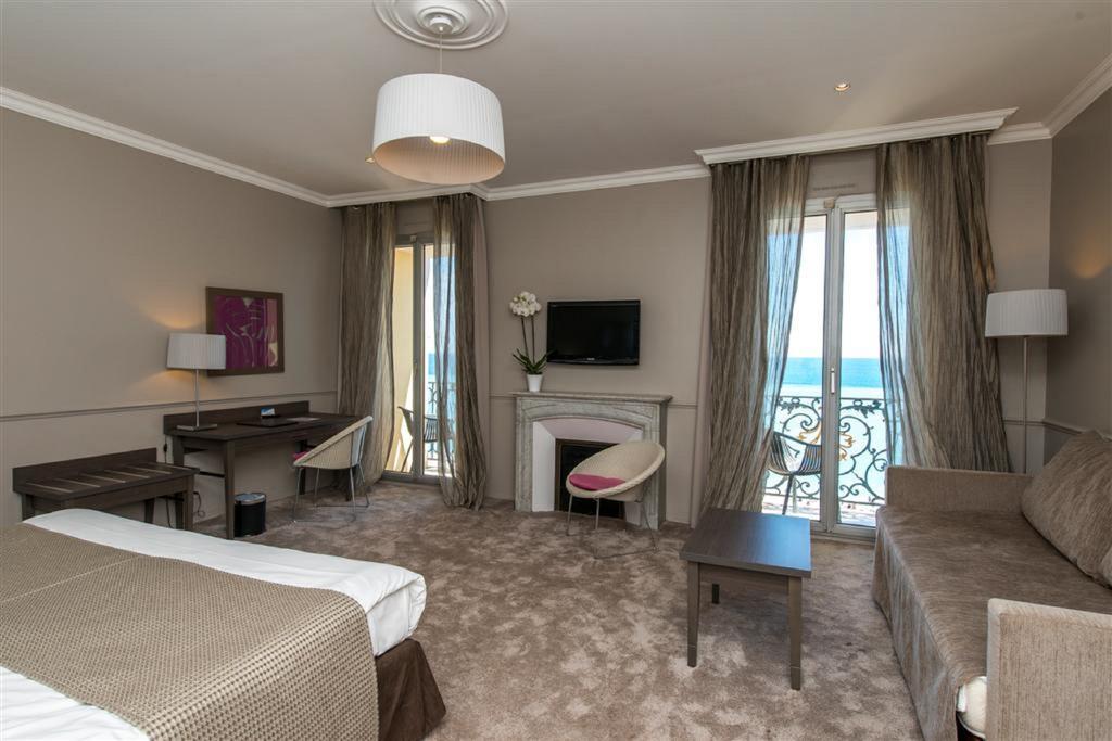 Deluxe Double or Twin Room Sea View