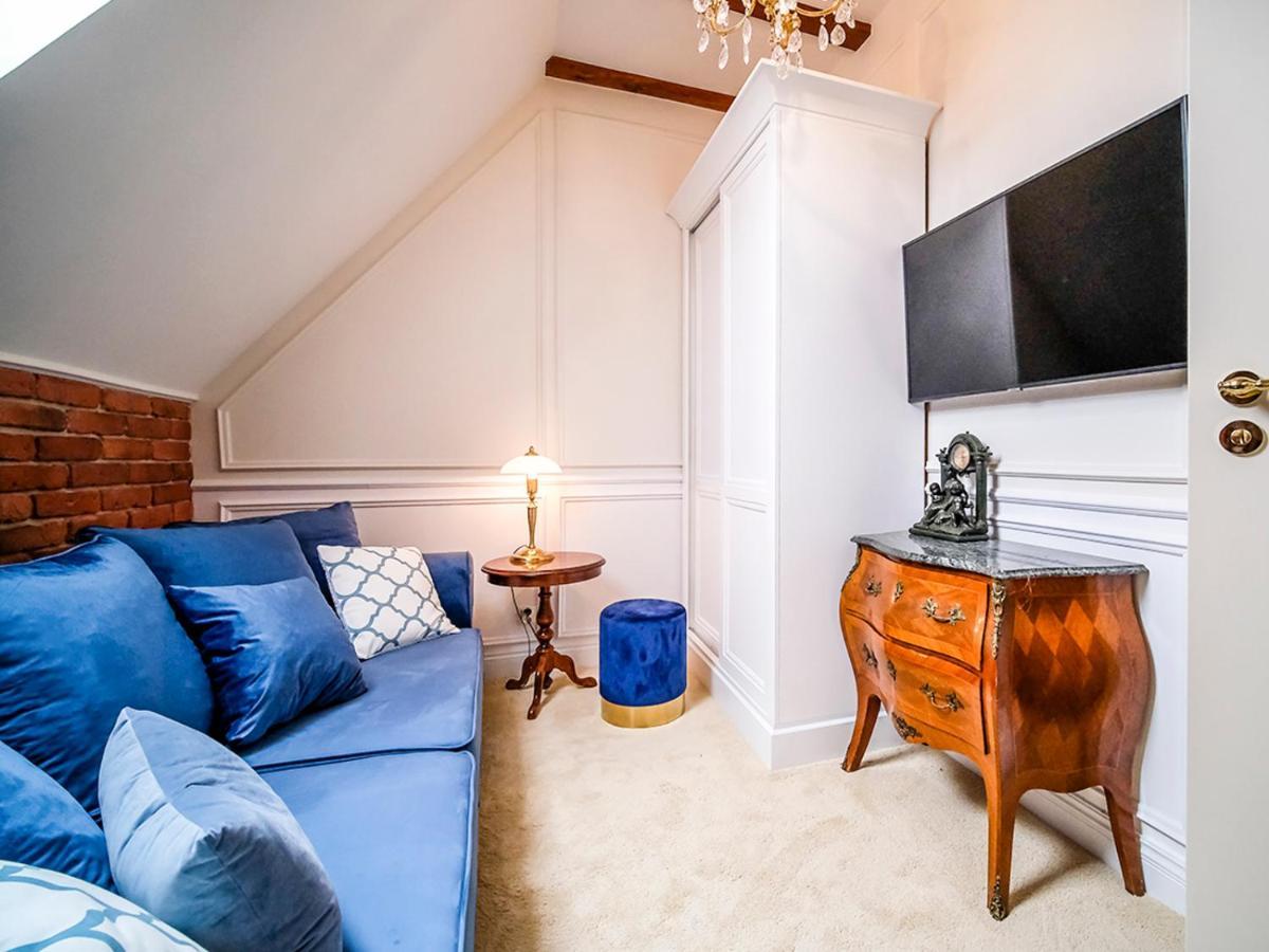 Small Double Room,1094044680:JPEG