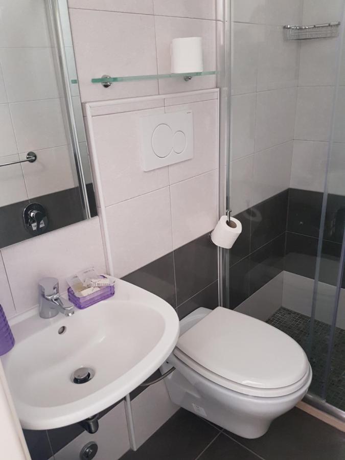 Double Room,1094385990:JPEG