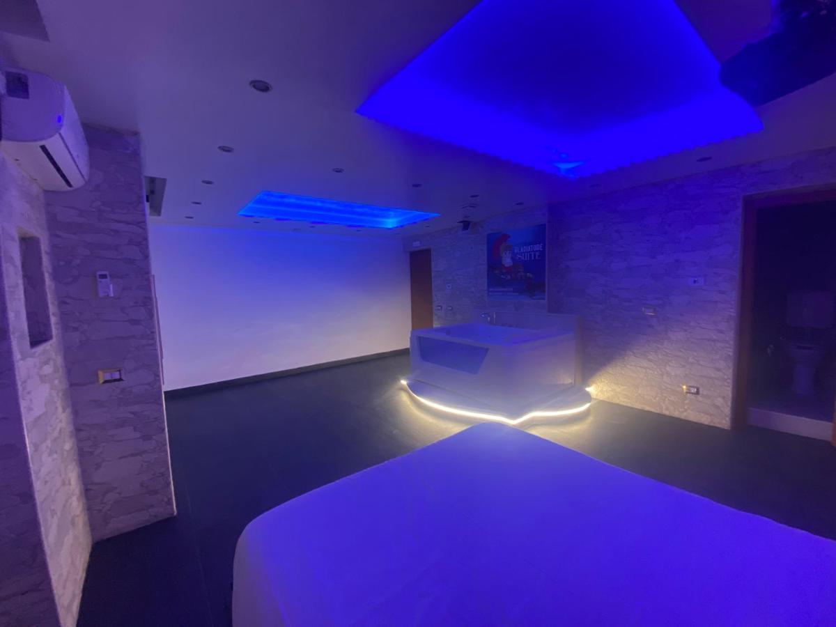 King Suite with Spa Bath,1103643612:JPEG