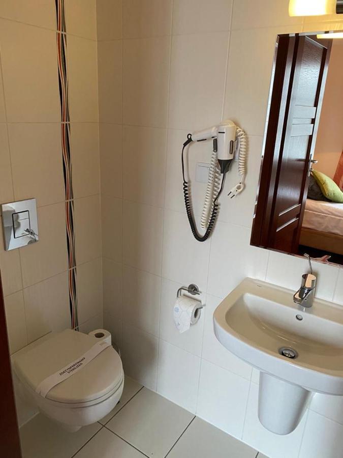 Small Twin Room,1094407164:JPEG