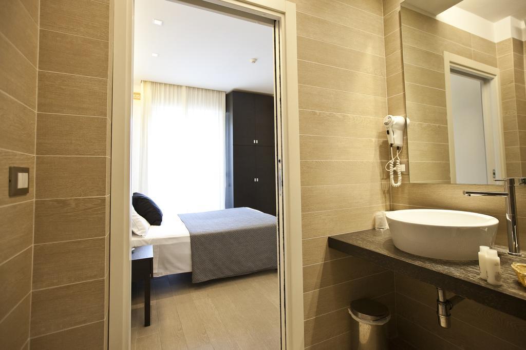 Triple Room,1076757595:JPEG