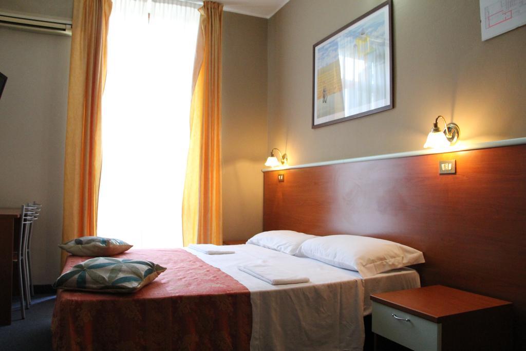 Economy Double Room,110159967:JPEG