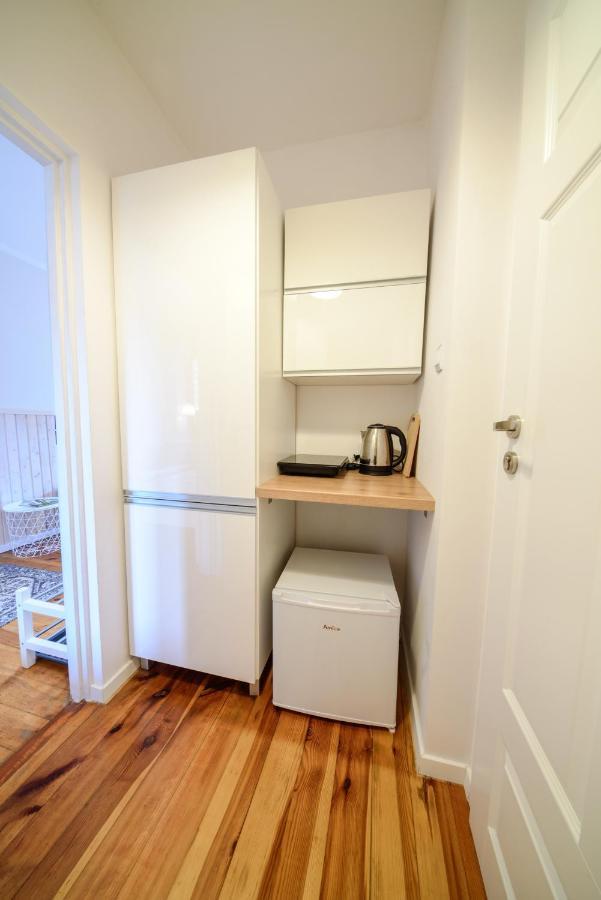 Family Room with Balcony,1109255304:JPEG