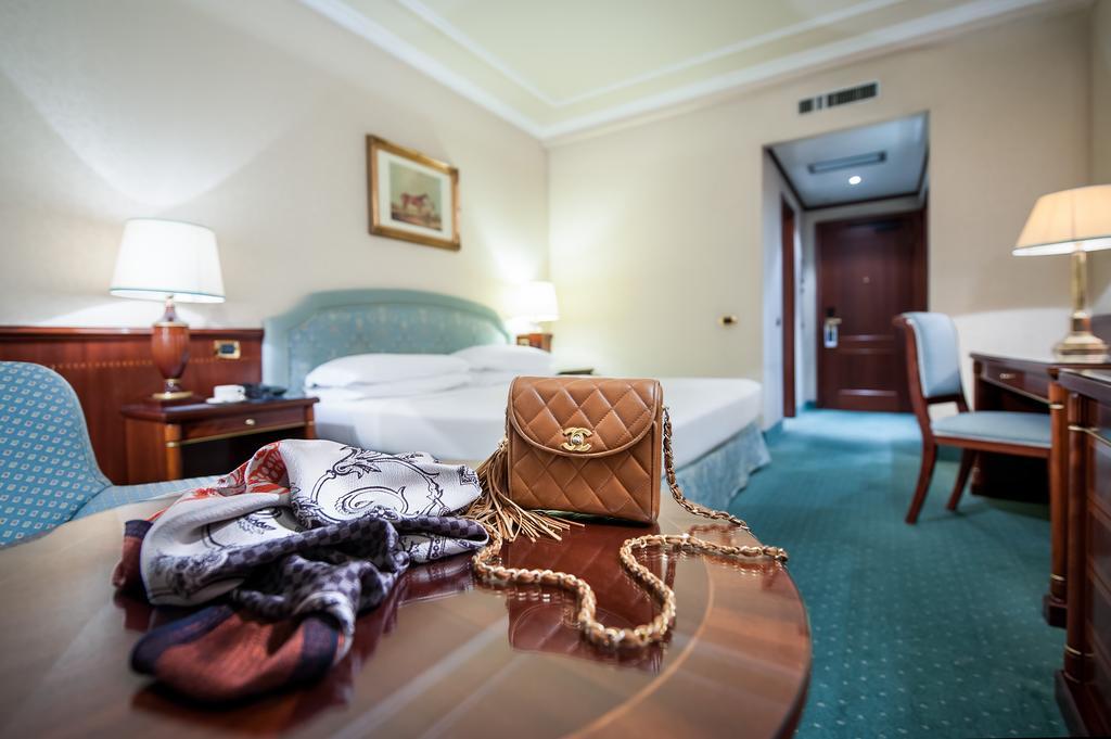 Deluxe Double Room,110270634:JPEG