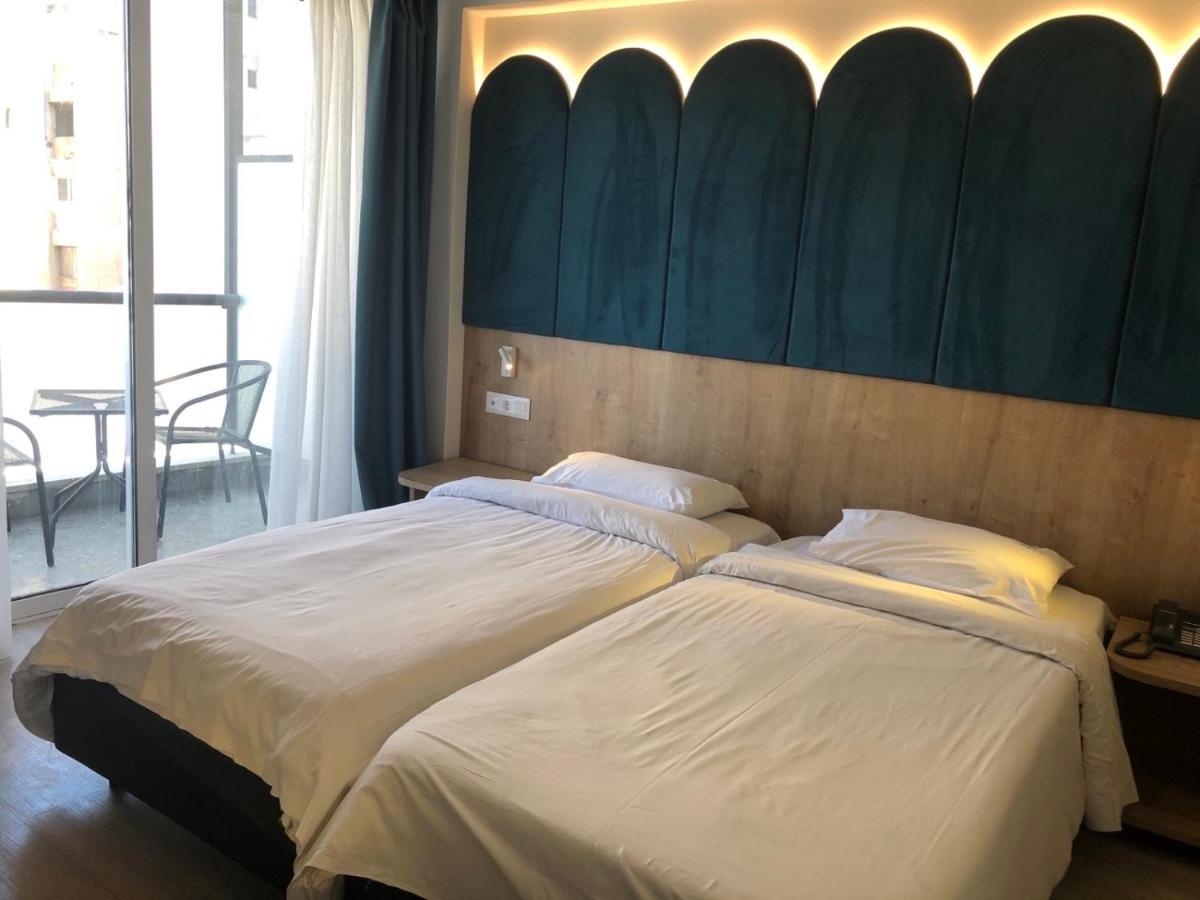 Executive Triple Room