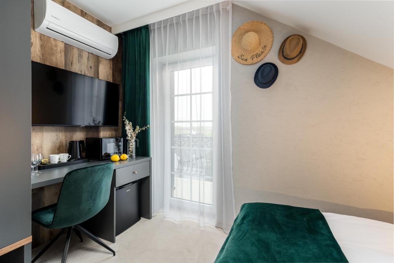 Standard Room 09