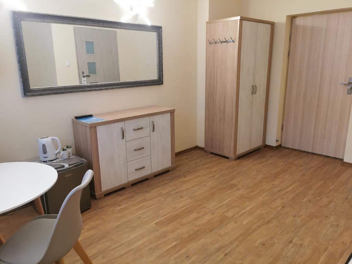 Small Double Room,1112554044:JPEG