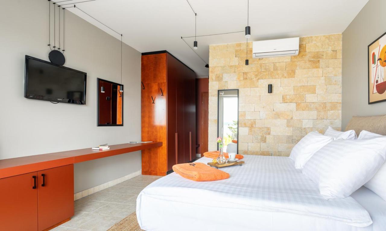 Exclusive Room
