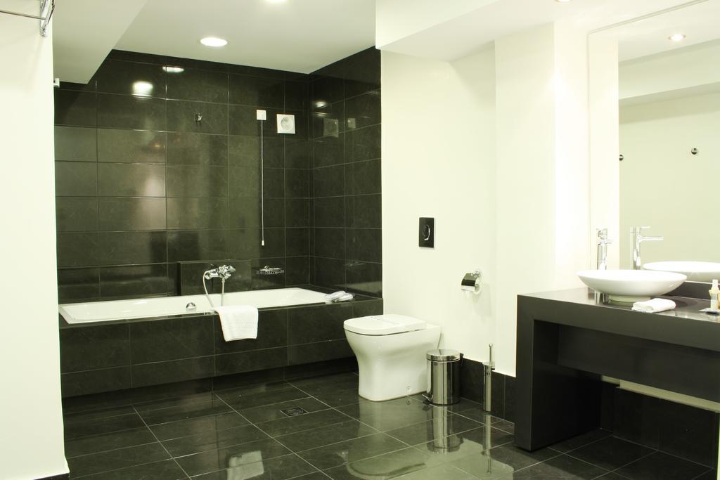 Suite Semi-Basement