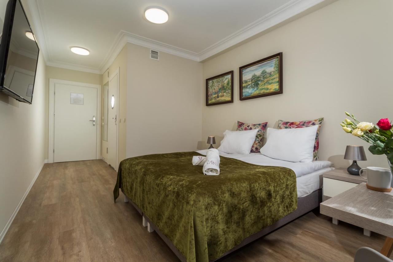 Double Room with Private Bathroom,1121288013:JPEG