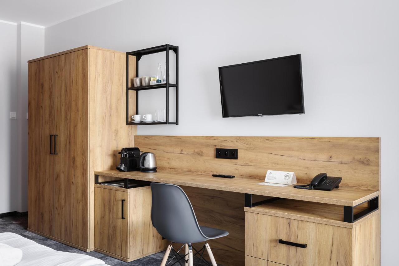 Single Room,1122098235:JPEG