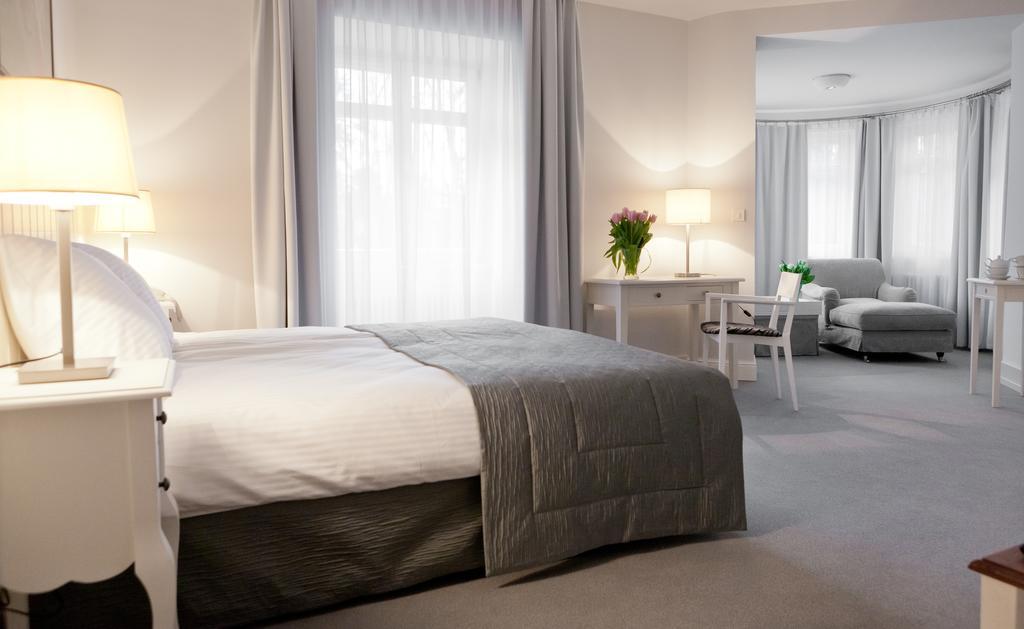 Deluxe Double or Twin Room,112386981:JPEG