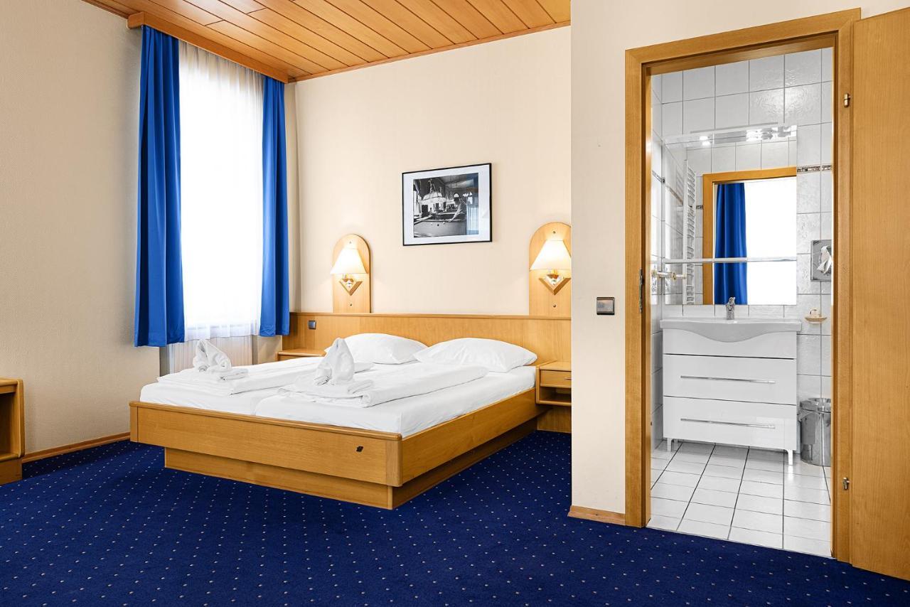 Double or Twin Room Private Bathroom