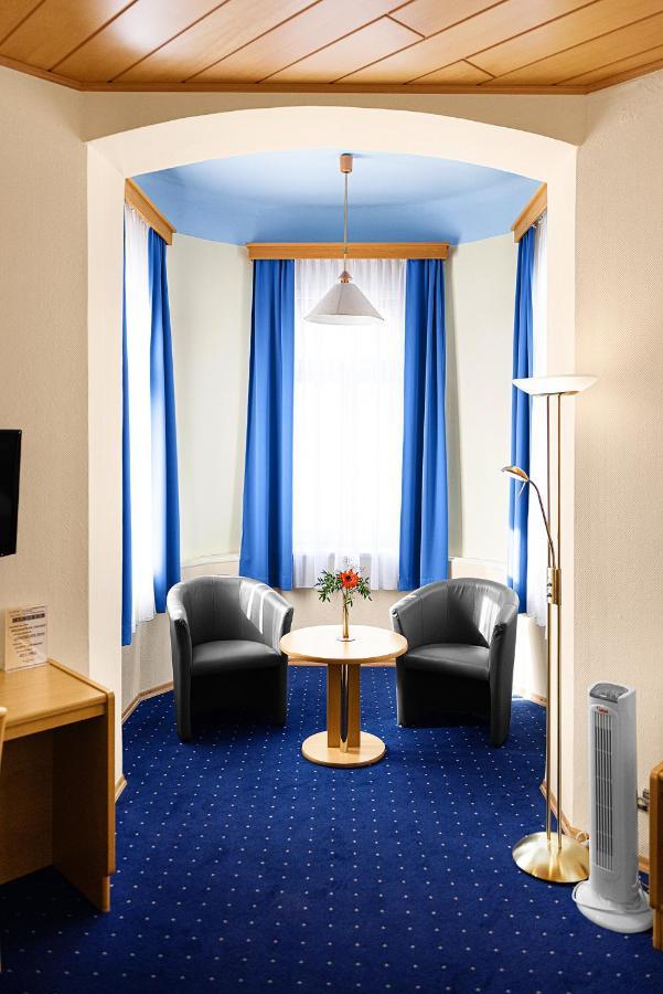 Double or Twin Room Private Bathroom