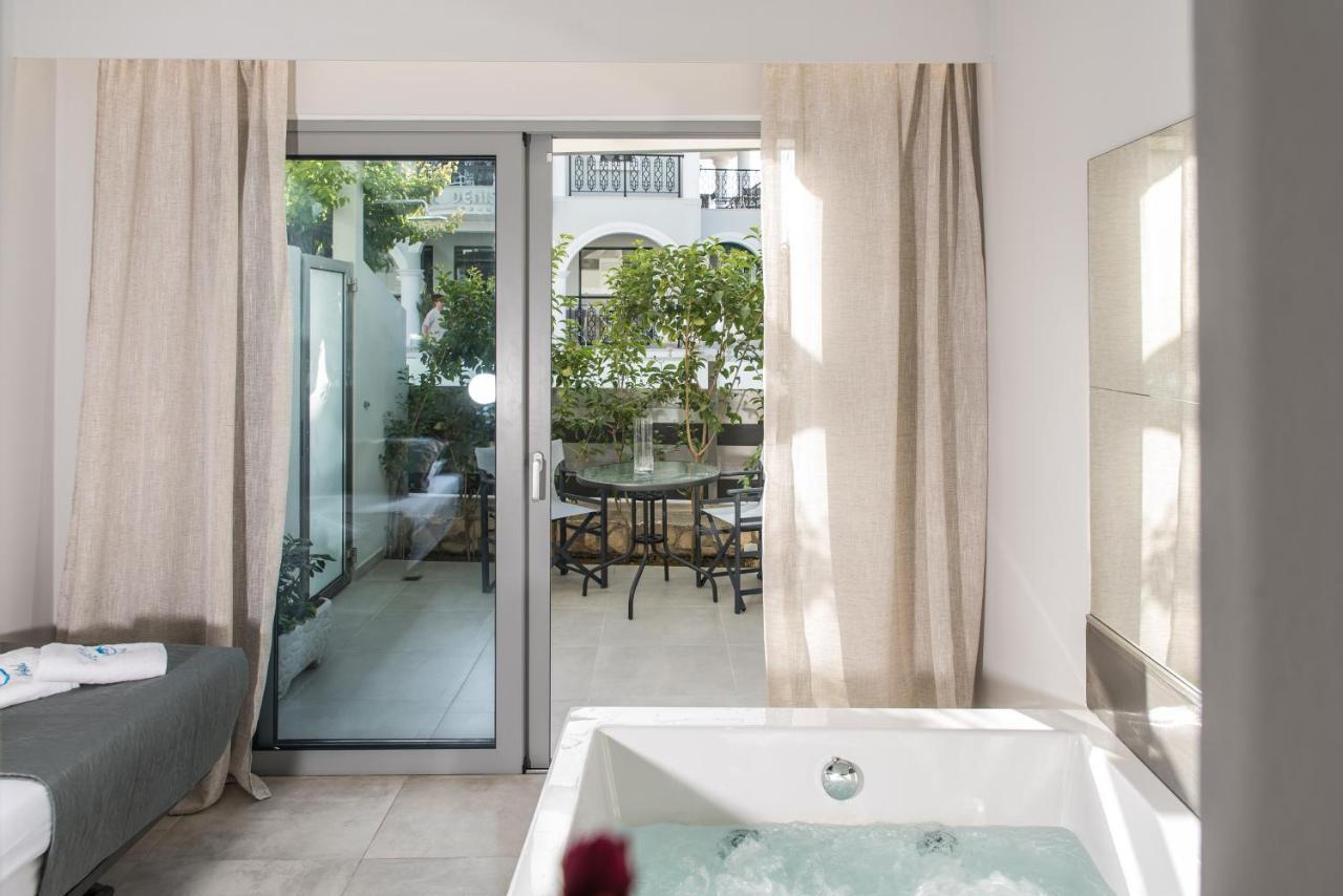 Studio Spa Bath