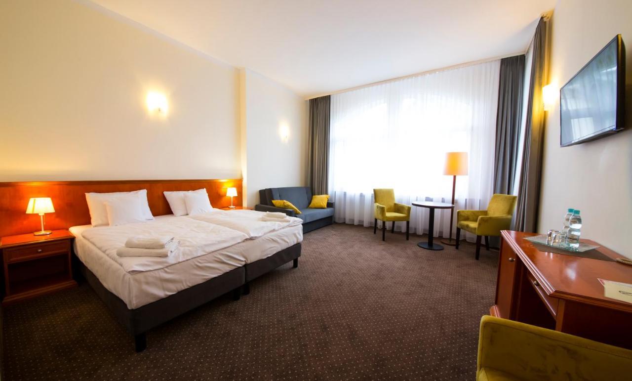 Double or Twin Room,1148514145:JPEG