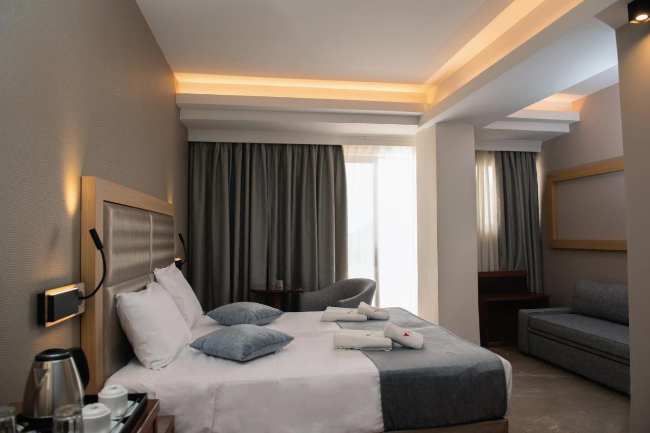 Superior Quadruple Room Mountain View