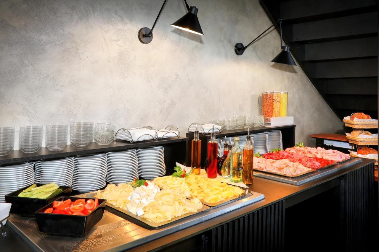 Superior Double or Twin Room without waterpark Access,1131925920:JPEG