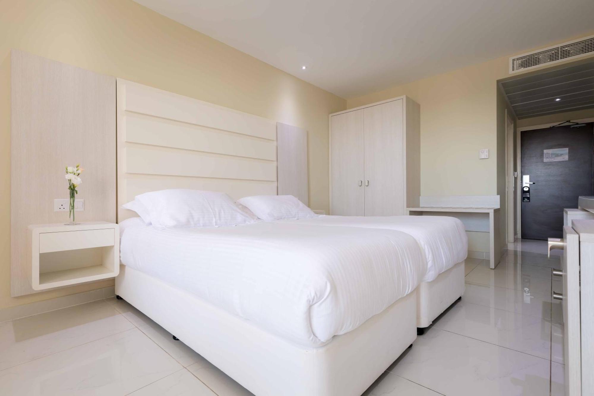 Twin Room Sea View