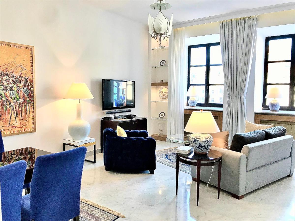 Luksusowy apartament typu Deluxe Suite z widokiem na Rynek Starego Miasta