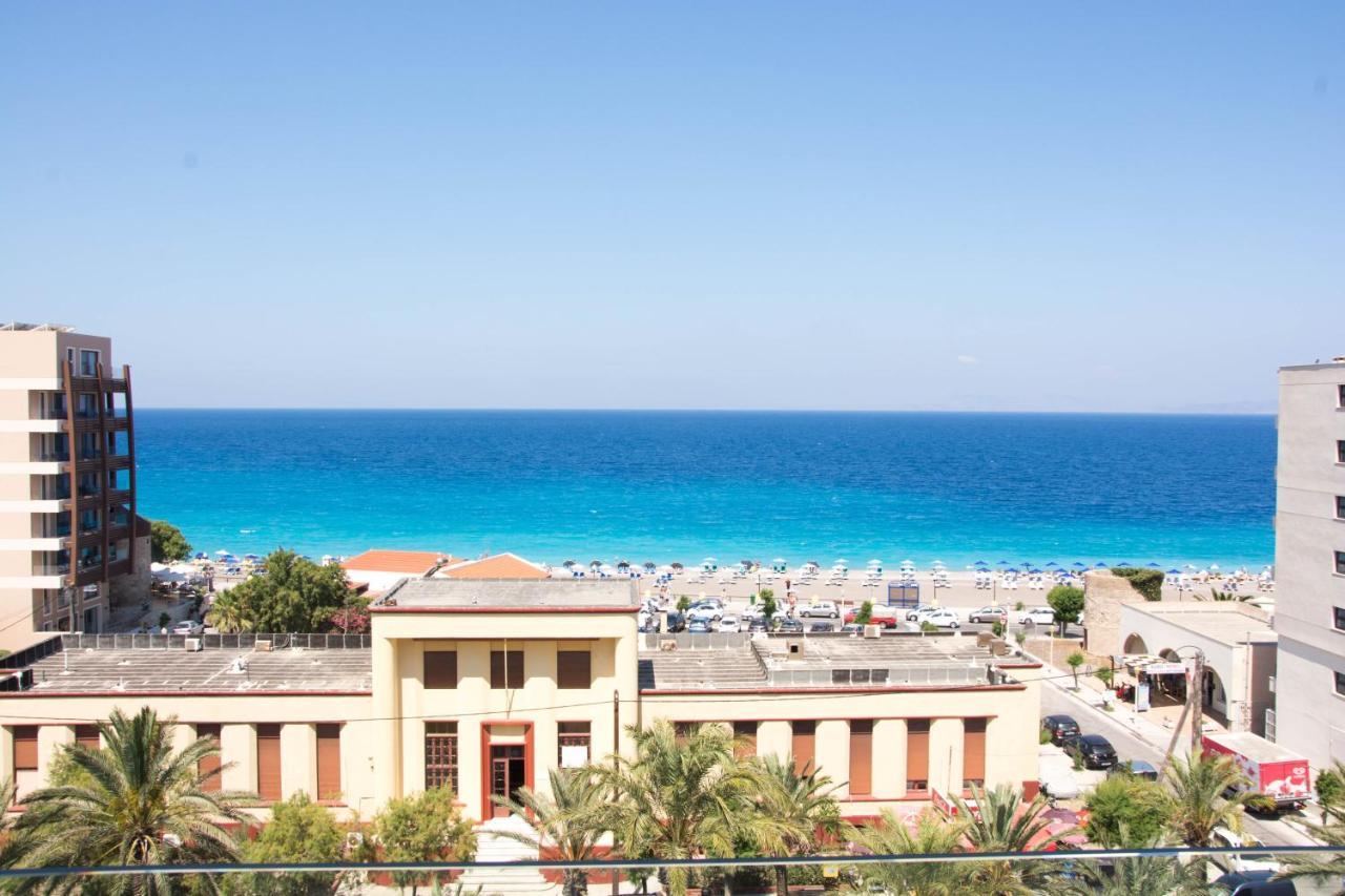 Double or Twin Room Sea View