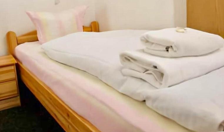 Double or Twin Room with Private Bathroom,1142505754:JPEG