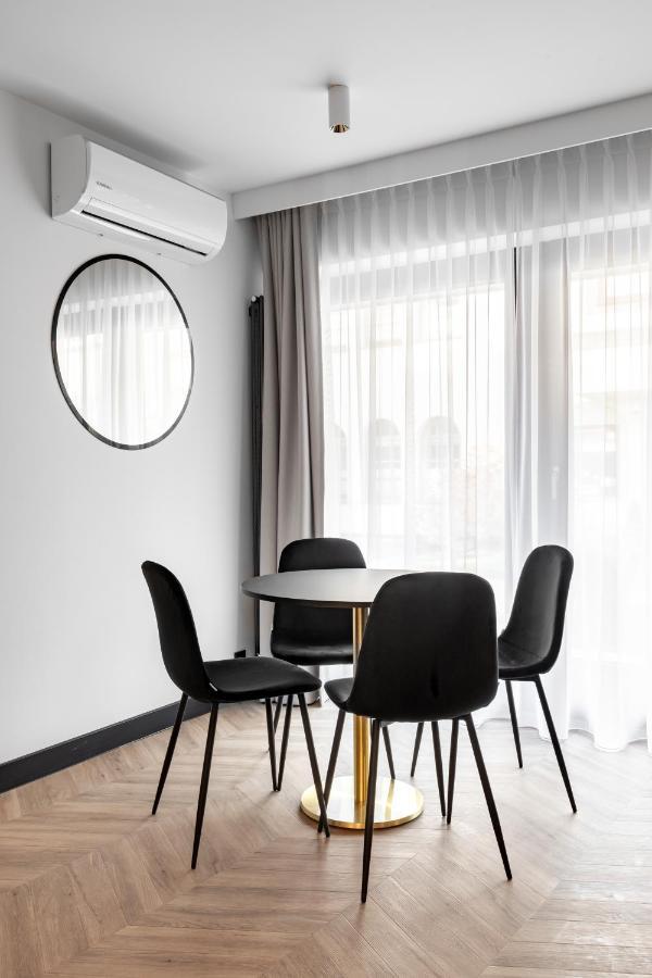 Standard Apartment,1143404470:JPEG