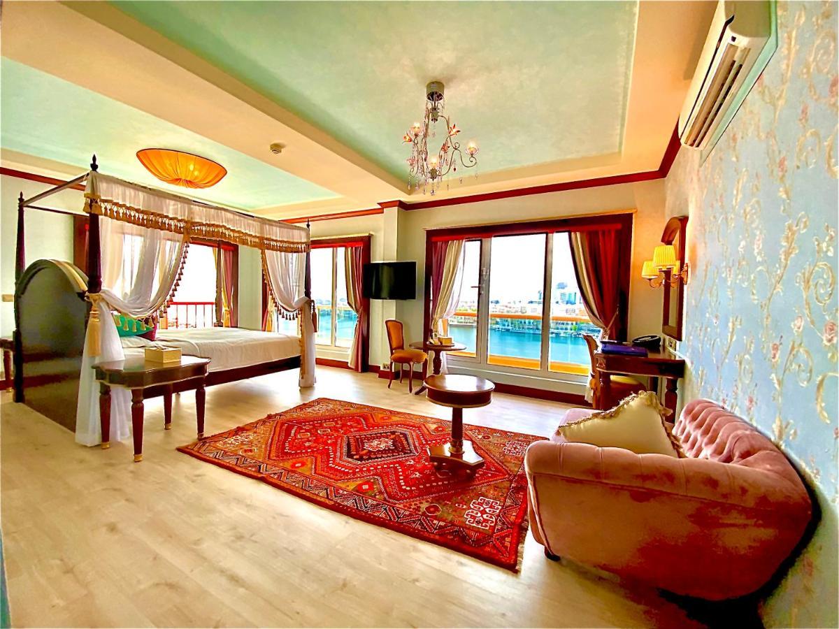 Royal Suite Creek View Balcony Beach Transfer Food & Beverage